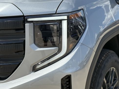 New 2026 GMC Sierra 1500 Elevation image 8