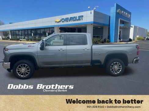 New 2026 Chevrolet Silverado 2500 LTZ w/ LTZ Premium Package AWD/4WD image 2
