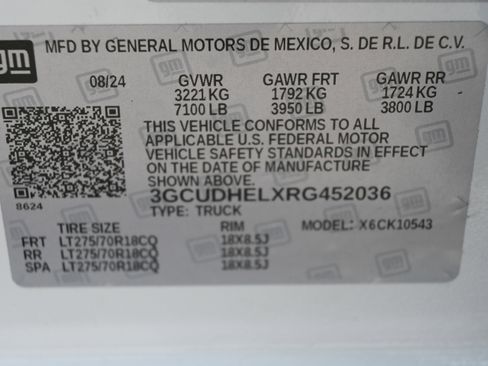 Used 2024 Chevrolet Silverado 1500 ZR2 w/ Technology Package image 36