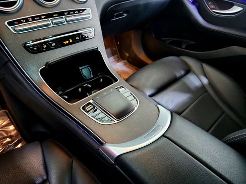 Used 2022 Mercedes-Benz GLC 300 4MATIC image 23