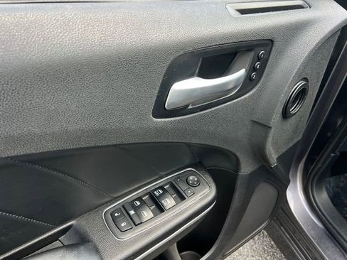 Used 2018 Dodge Charger SRT w/ Technology Group image 12
