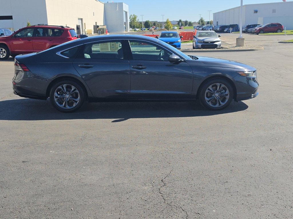 Used 2025 Honda Accord EX-L image 9