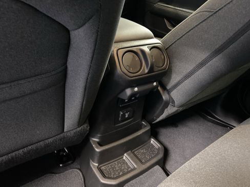 Certified 2025 Jeep Wrangler Sahara image 27