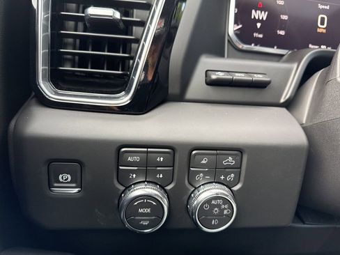 Used 2026 GMC Sierra 1500 Denali w/ Denali Reserve Package AWD/4WD image 26