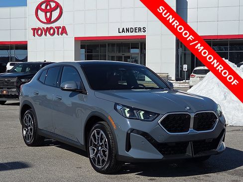 Used 2025 BMW X2 xDrive28i image 1