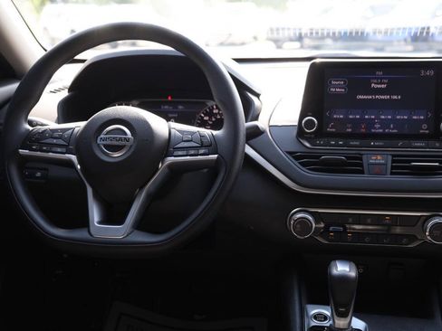 Used 2022 Nissan Altima 2.5 SV AWD/4WD image 23