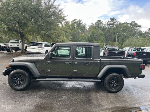 New 2025 Jeep Gladiator Sport image 4