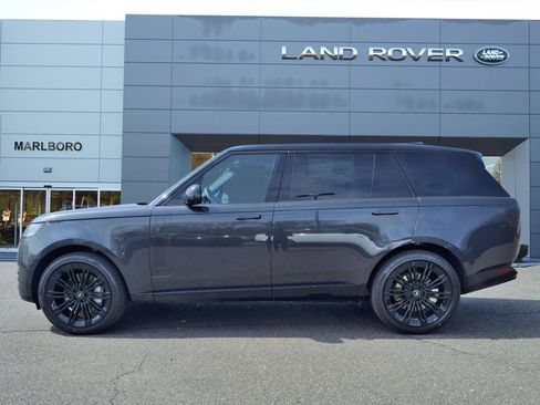 New 2025 Land Rover Range Rover Long Wheelbase SE image 6