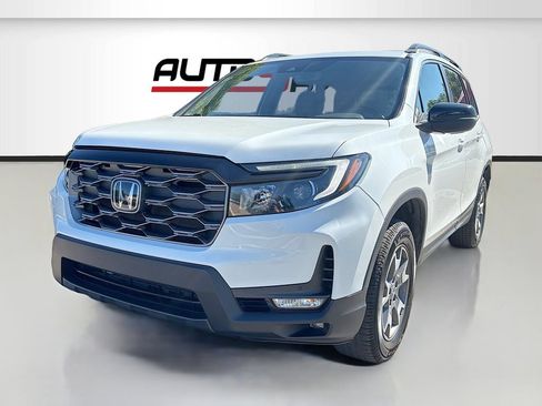Used 2022 Honda Passport TrailSport image 3