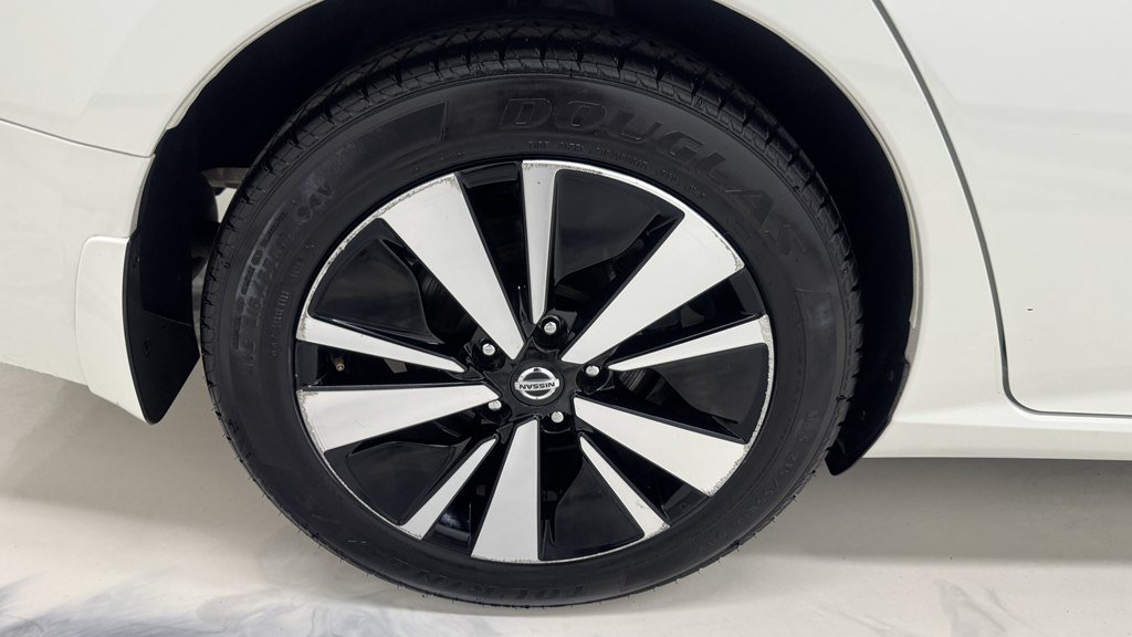 Used 2021 Nissan Altima 2.5 SV FWD image 12