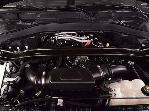 Used 2023 Ford Explorer King Ranch w/ Technology Package image 40