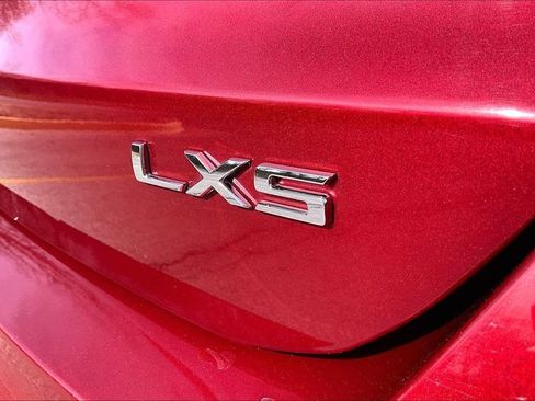 Used 2021 Kia K5 LXS image 8