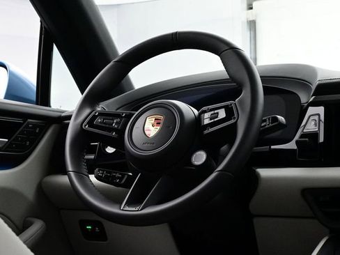 New 2026 Porsche Macan 4S Electric AWD/4WD image 21