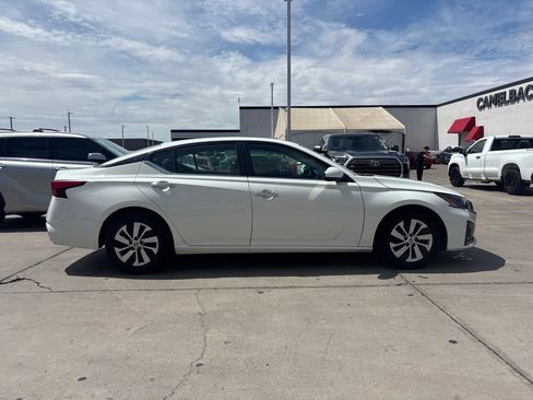 Used 2023 Nissan Altima 2.5 S FWD image 3