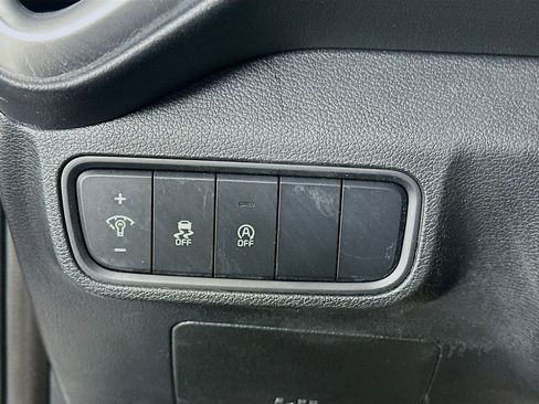 Used 2025 Kia Soul LX w/ LX Technology Package image 17