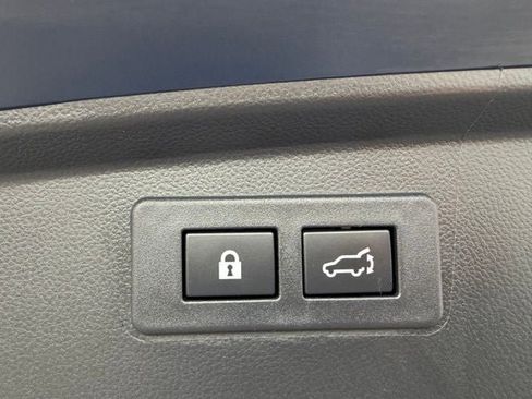 Used 2025 Subaru Outback Premium AWD/4WD image 24