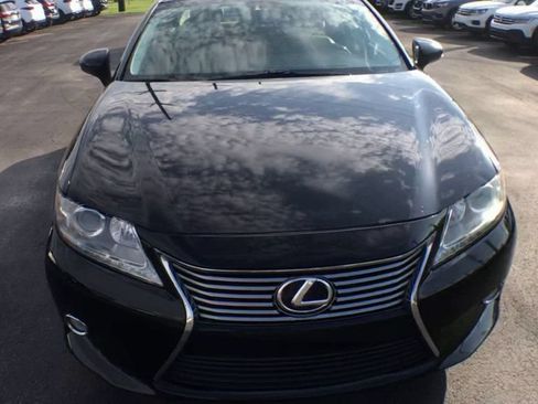 Used 2013 Lexus ES 300h w/ Luxury Pkg FWD image 3