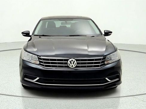 Used 2019 Volkswagen Passat 2.0T Wolfsburg w/ Wheels & Sunroof Package FWD image 2