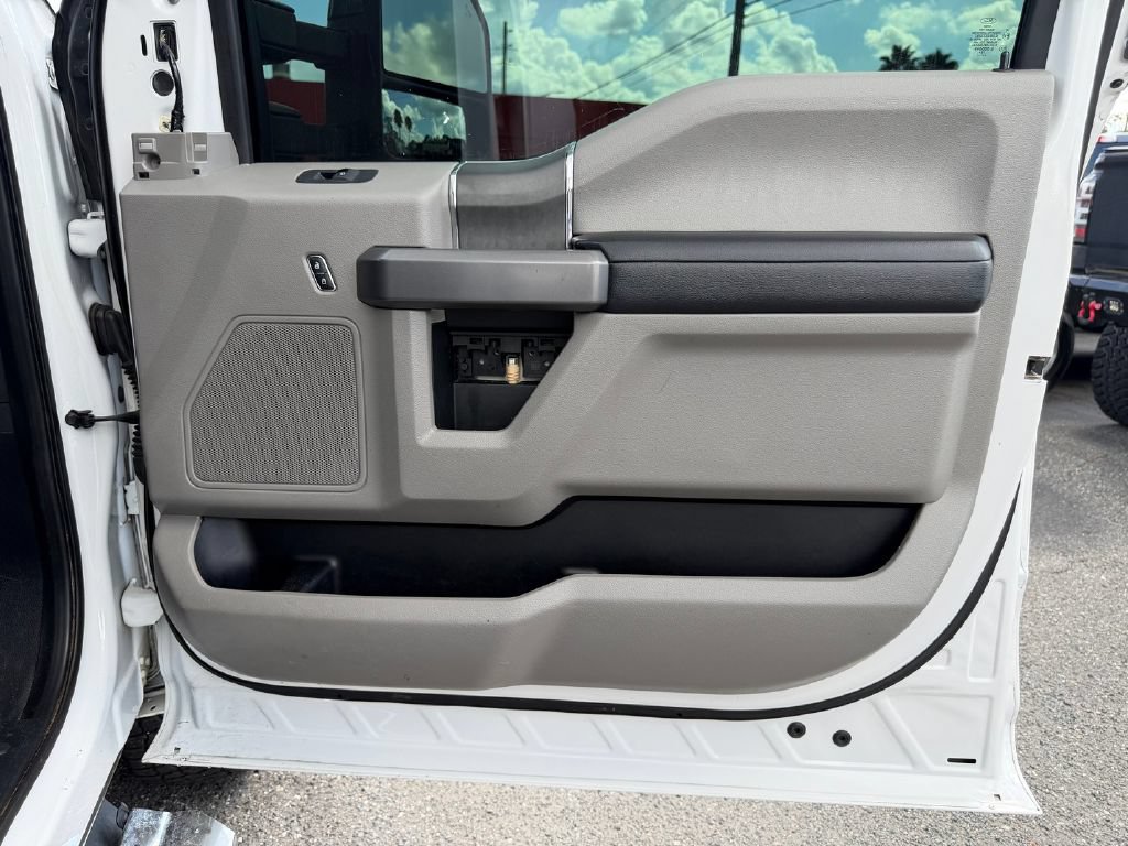 Used 2020 Ford F250 XLT w/ XLT Premium Package AWD/4WD image 23