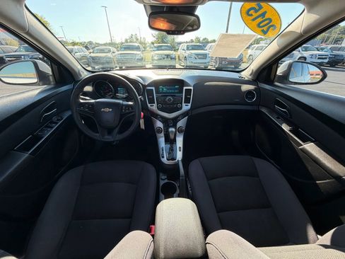 Used 2015 Chevrolet Cruze LT FWD image 12