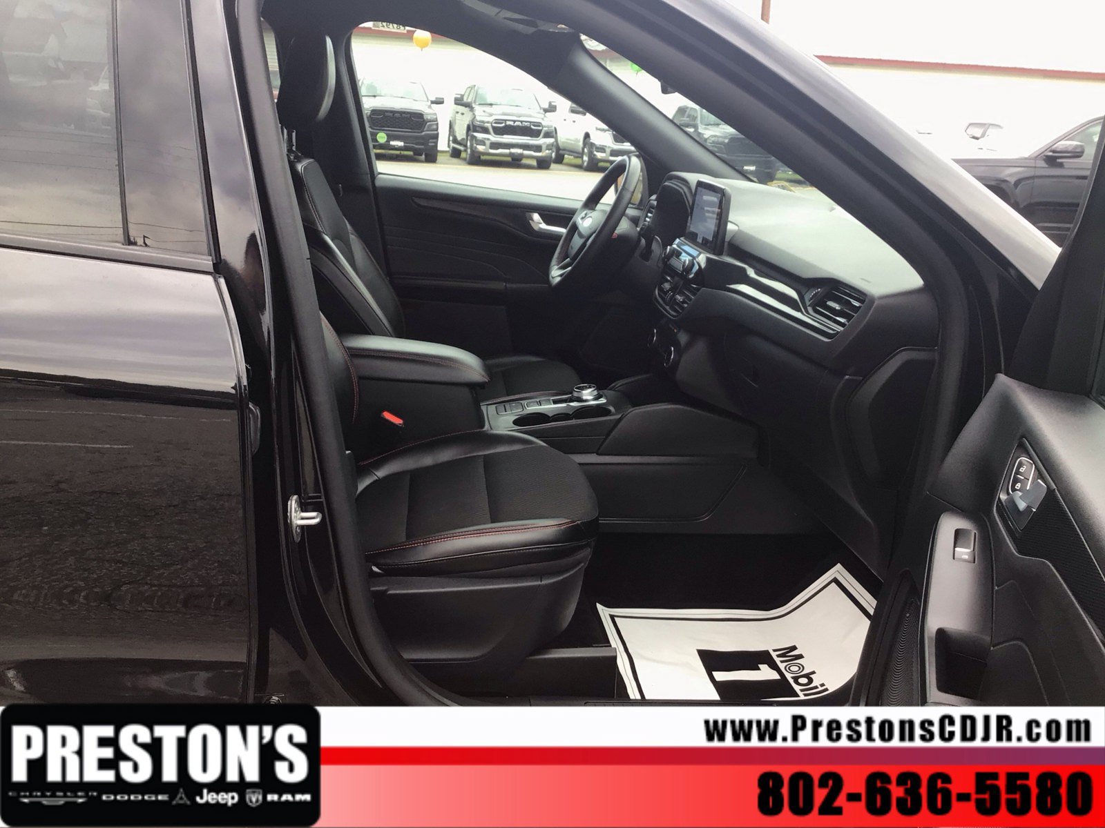 Used 2025 Ford Escape ST-Line Select AWD/4WD image 18