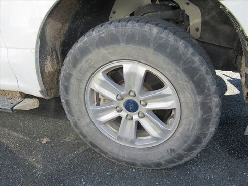 Used 2018 Ford F150 XL w/ Equipment Group 101A Mid image 5