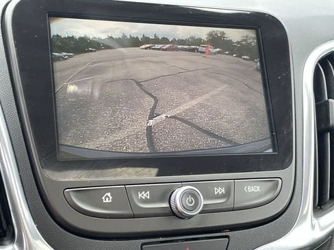 Used 2018 Chevrolet Equinox LT w/ Sun & Infotainment Package FWD image 26