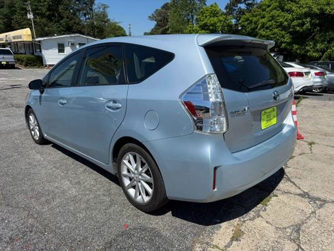 Used 2012 Toyota Prius V Five FWD image 6