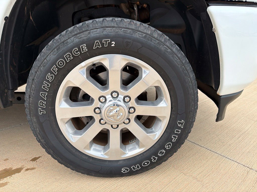 Used 2025 RAM 3500 Laramie AWD/4WD image 11
