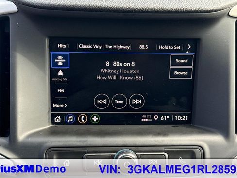 Used 2024 GMC Terrain SLE image 39