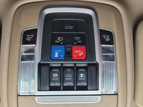 Used 2019 RAM 2500 Laramie image 14