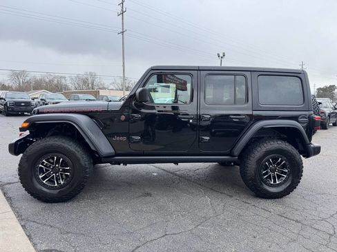 Used 2024 Jeep Wrangler Unlimited Rubicon w/ XTREMEE 35" Tire Package image 4