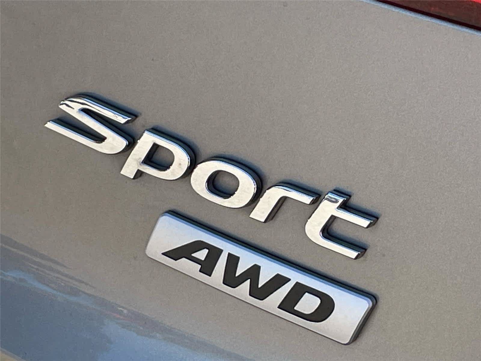Used 2016 Hyundai Santa Fe Sport w/ Option Group 04 AWD/4WD image 10