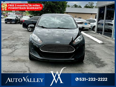 Used 2018 Ford Fiesta SE w/ Cold Weather Package image 2