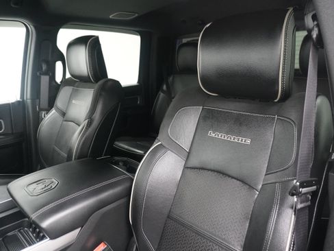 Used 2022 RAM 2500 Laramie AWD/4WD image 13