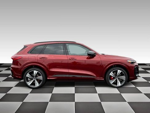 New 2025 Audi SQ5 Premium Plus image 2