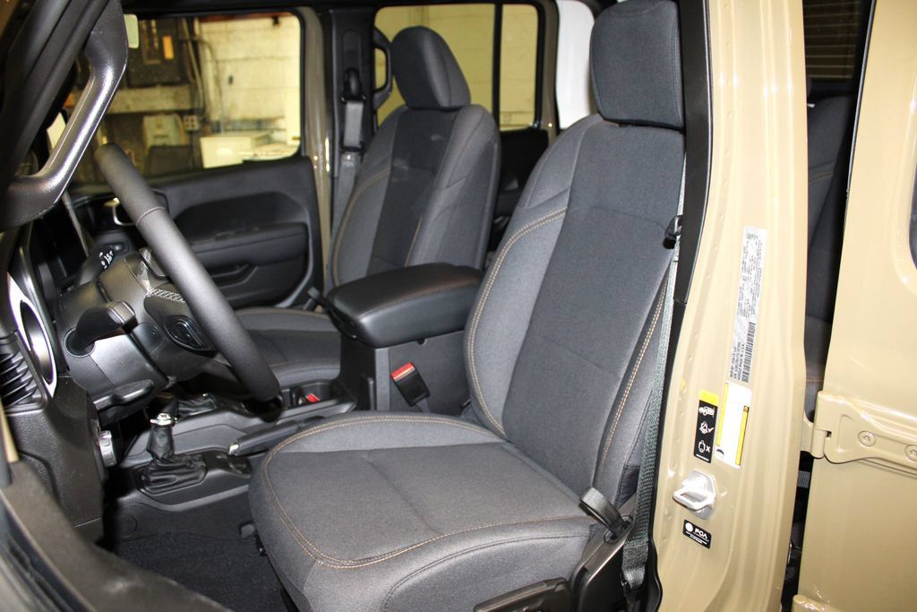 New 2026 Jeep Gladiator Sport AWD/4WD image 23
