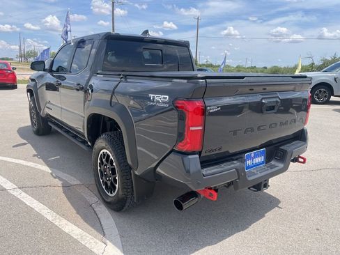 Used 2024 Toyota Tacoma TRD Off-Road w/ TRD Off Road Upgrade Package AWD/4WD image 3