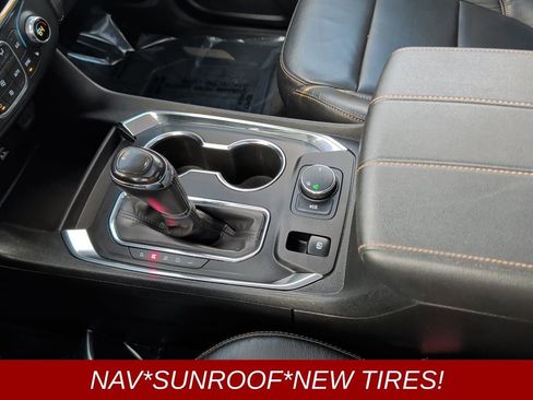 Used 2020 Chevrolet Traverse LT w/ LT Premium Package image 25