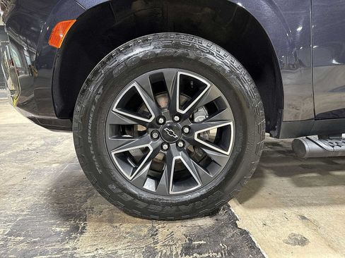 Used 2022 Chevrolet Tahoe Z71 w/ Luxury Package AWD/4WD image 10