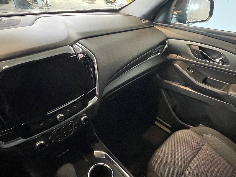 Used 2023 Chevrolet Traverse LT FWD image 11