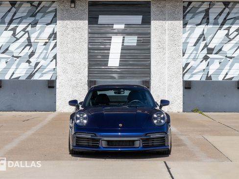 Used 2021 Porsche 911 Turbo image 3