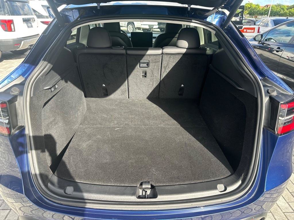Used 2024 Tesla Model Y 2WD image 7
