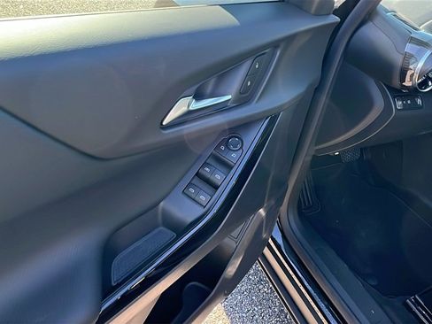 New 2026 Chevrolet Equinox LT image 12