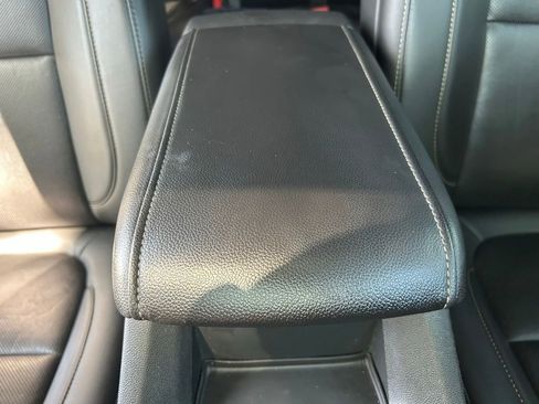 Used 2023 GMC Acadia SLT FWD image 42