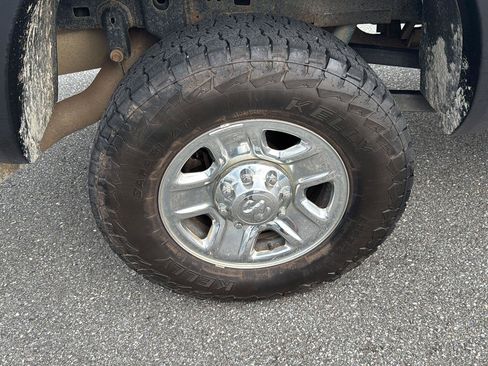 Used 2018 RAM 2500 Tradesman w/ Chrome Appearance Group AWD/4WD image 8