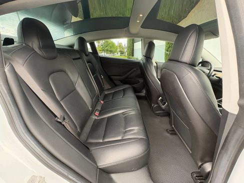 Used 2018 Tesla Model 3 Long Range RWD image 22