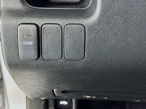 Used 2003 Honda CR-V LX image 11