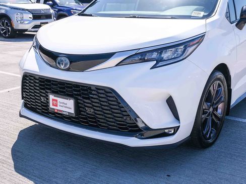 Certified 2023 Toyota Sienna XSE w/ XSE Plus Package FWD image 11
