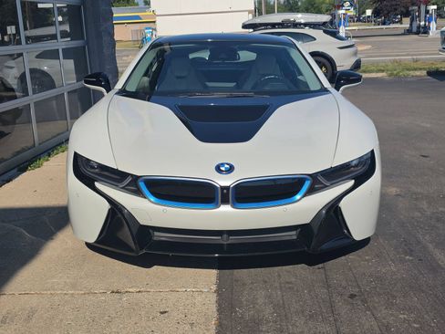 Used 2015 BMW i8 AWD/4WD image 2